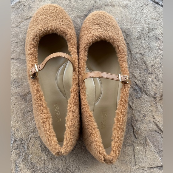 MICHAEL KORS Mara Faux Shearling Ballet Flat Size 10 - Picture 5 of 11